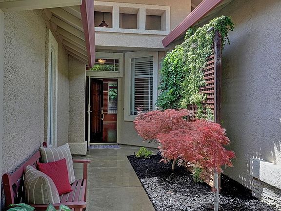 4th image of 1709 Glastonbury Cir