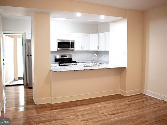 4th image of 404 Delmar St
