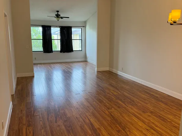 4715 Lucerne Lakes Boulevard E #205, Lake Worth, FL 33467