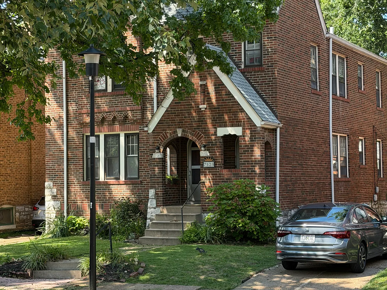 2 bed, 1242 sqft, $1,625 — Photo 3