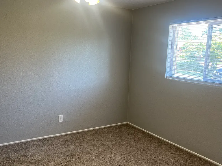 1240 Russell Blvd — Photo 6