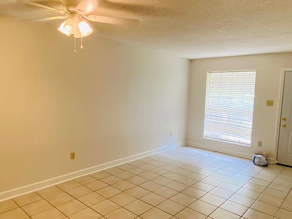 5th image of 14722 Hooper Rd #2