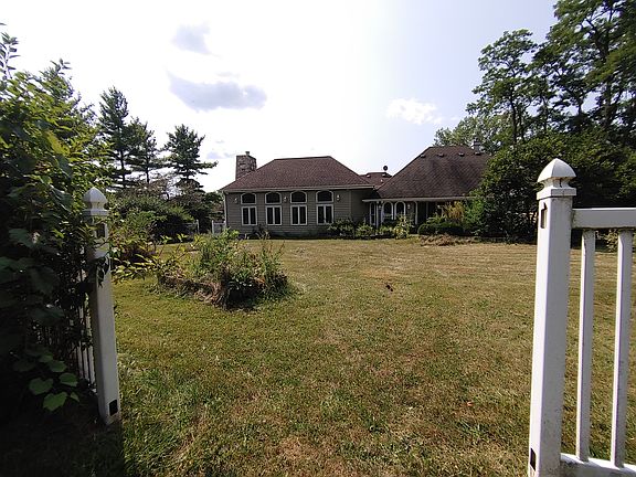 2nd image of 25300 W Marilyn Meadow Ct