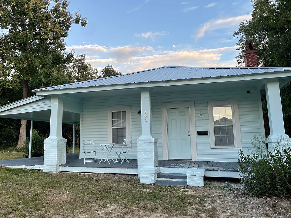 303 Lucky St