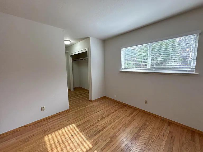 5030 Kingston Way — Photo 5