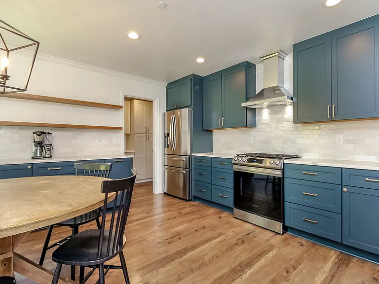 1661 Jensen Ave — Photo 19