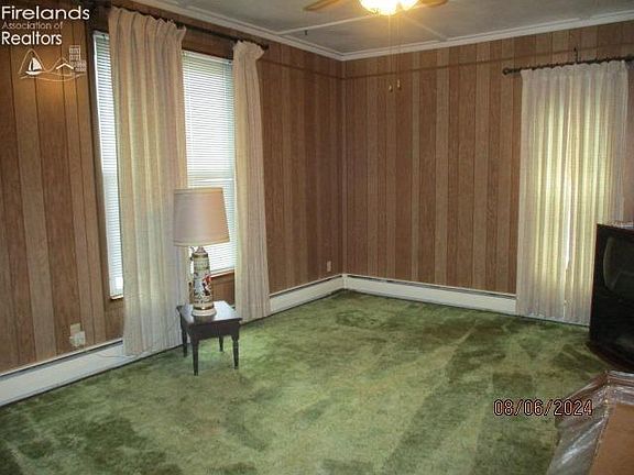 4th image of 404 W Emerald St