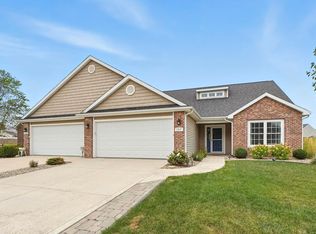 1717 Meadowsweet Pkwy, Fort Wayne, IN 46808