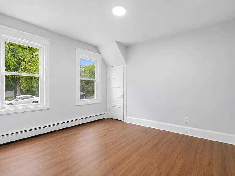 115 Innis Ave #A — Photo 6