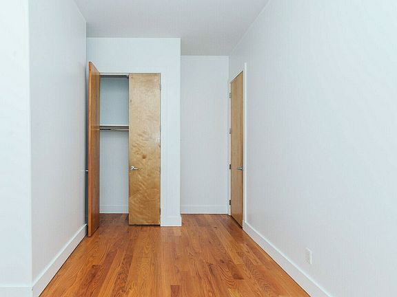 3rd image of 1213 Jefferson Ave #4