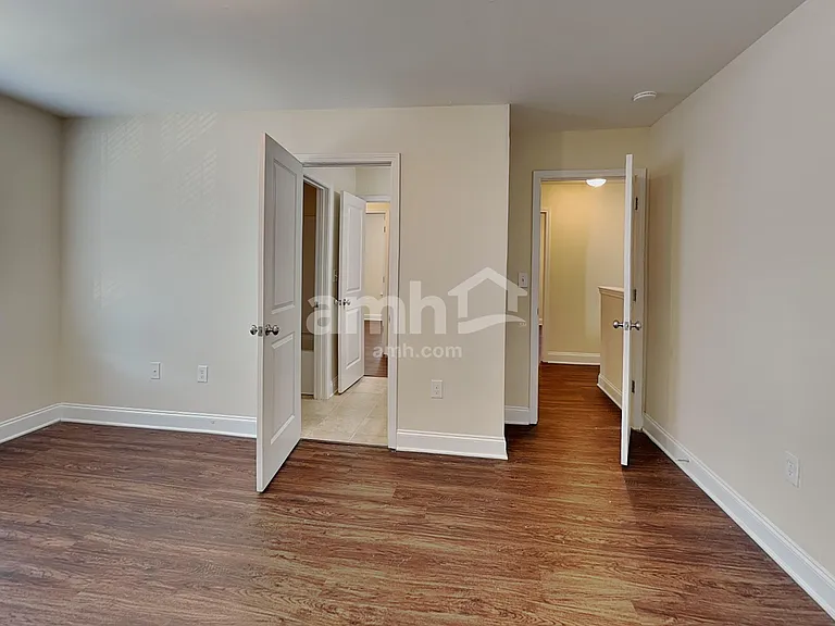 110 Dynasty Ln — Photo 15