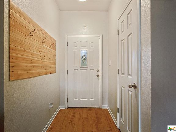 5th image of 5 Larkspur Ln