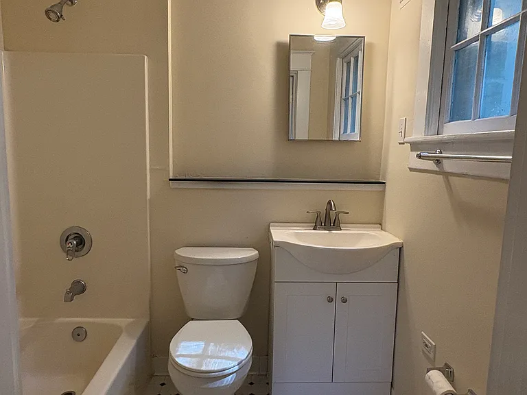 308 Hillside Dr #2 — Photo 10