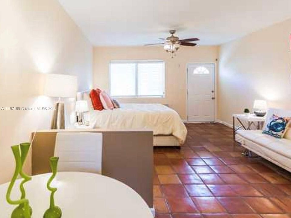 1st image of 542 Euclid Ave APT 10