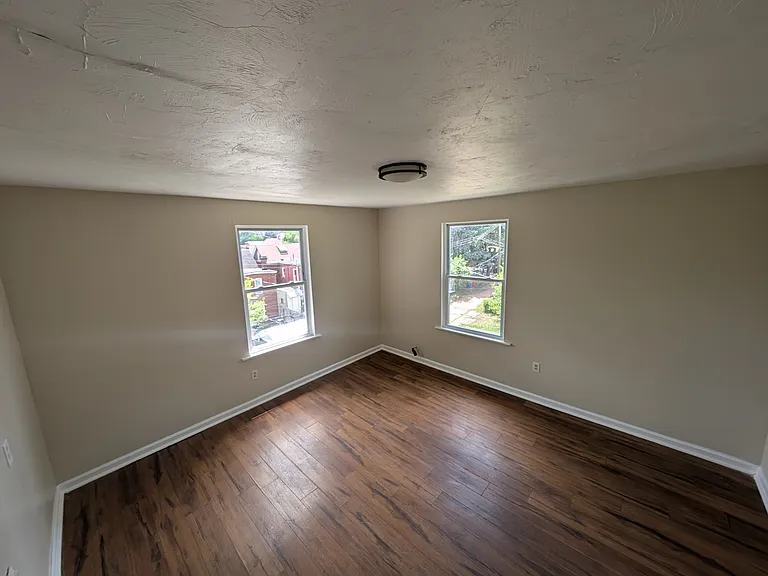 128 Charles St — Photo 11
