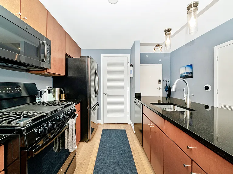 1117 10th St NW #1009 — Photo 2