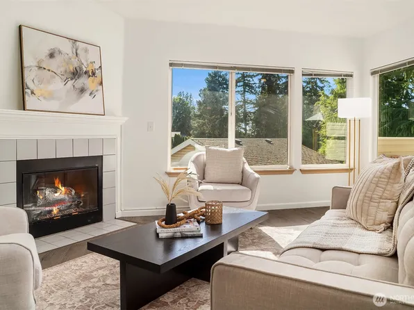 9210 Market Pl #D201, Lake Stevens, WA 98258