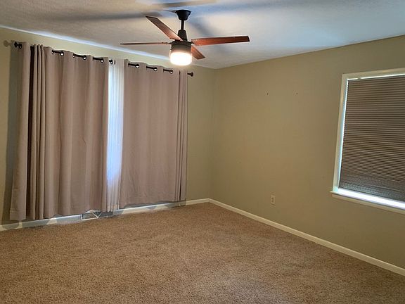 4th image of 1833 Forest Acres Dr