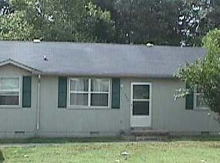 1542 Cherry Tree Dr, Clarksville, TN 37042