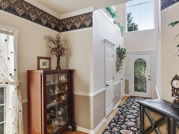 2nd image of 2144 Berryhill Cir SE