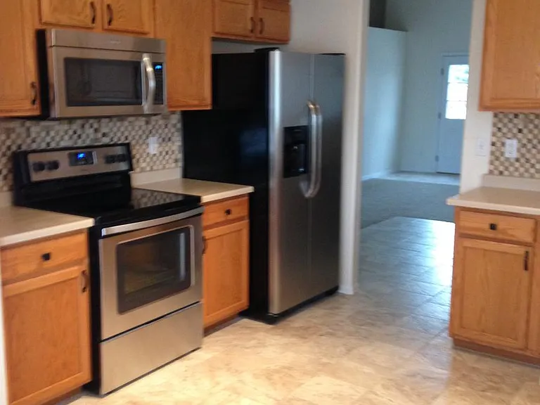 1016 Woodside Rd — Photo 2