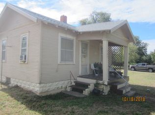 203 W 3rd Ave, Kingman, KS 67068