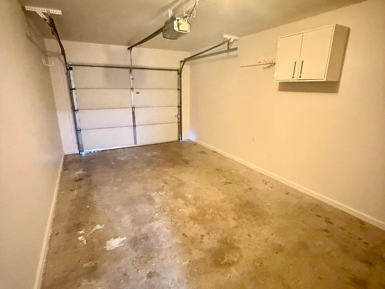 33 Park View Dr — Photo 10