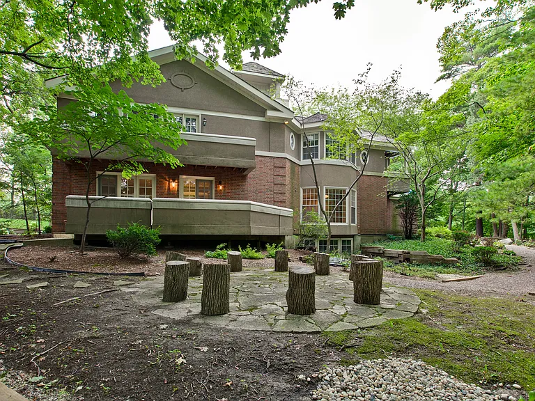 427 N Sheridan Rd — Photo 45