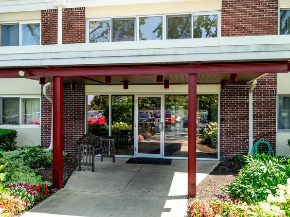 127 N Wolf Rd APT 59A, Wheeling, IL 60090