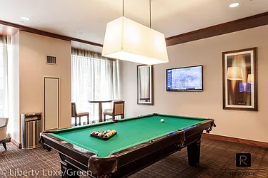 Rented by R New York