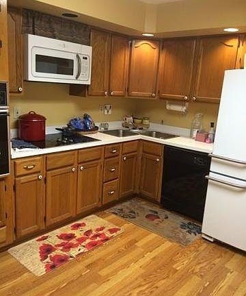 3rd image of 622 Mercury Dr