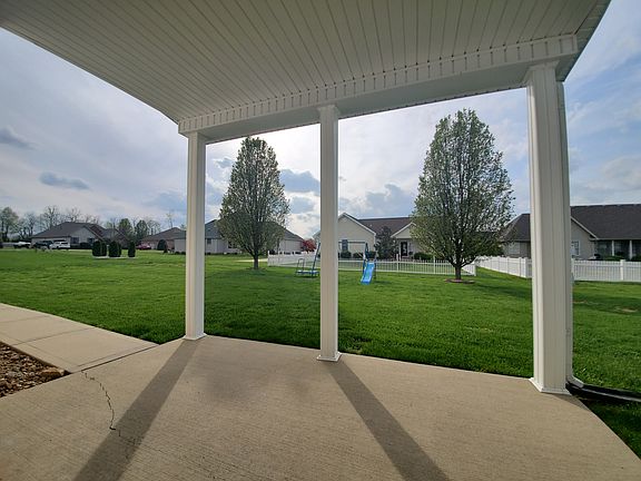 4th image of 715 Claiborne Dr