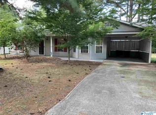 512 Stinson St, Centre, AL 35960