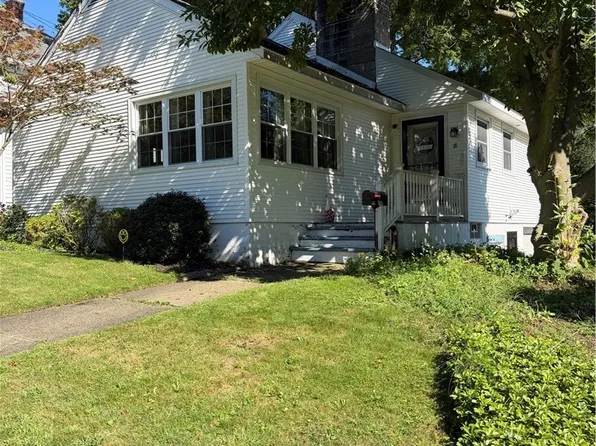 18 Risley St, Fredonia, NY 14063