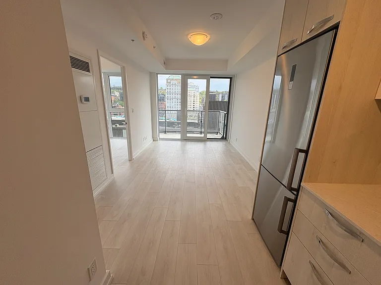 75 James St S #825 — Photo 16