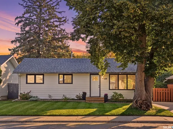 49 Mackenzie Crescent, Saskatoon, SK S7J 2R4