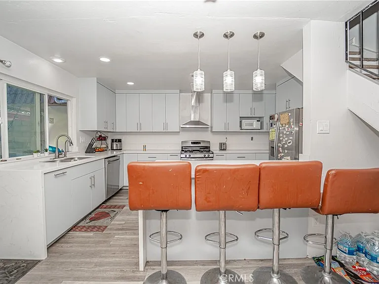 11321 Hart Way — Photo 8