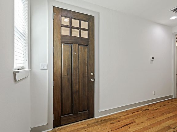 3rd image of 5525 Petty St #B
