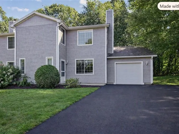 8 Cinnamon Ln, Saunderstown, RI 02874