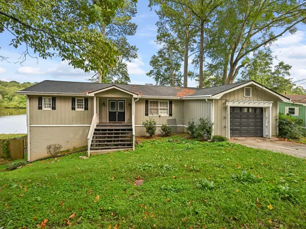 680 Lake Dr, Snellville, GA 30039