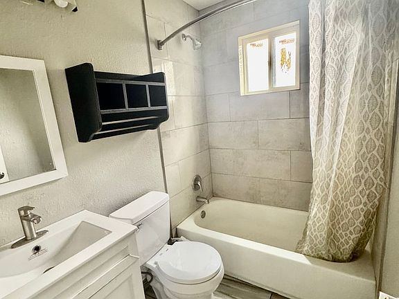 5th image of 6705 Fairway Dr #26