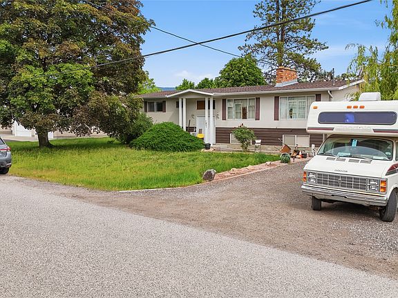 2nd image of 193 Cariboo Rd #187