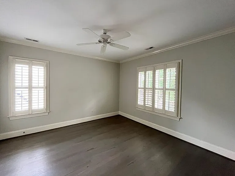 535 Guilford Cir — Photo 22