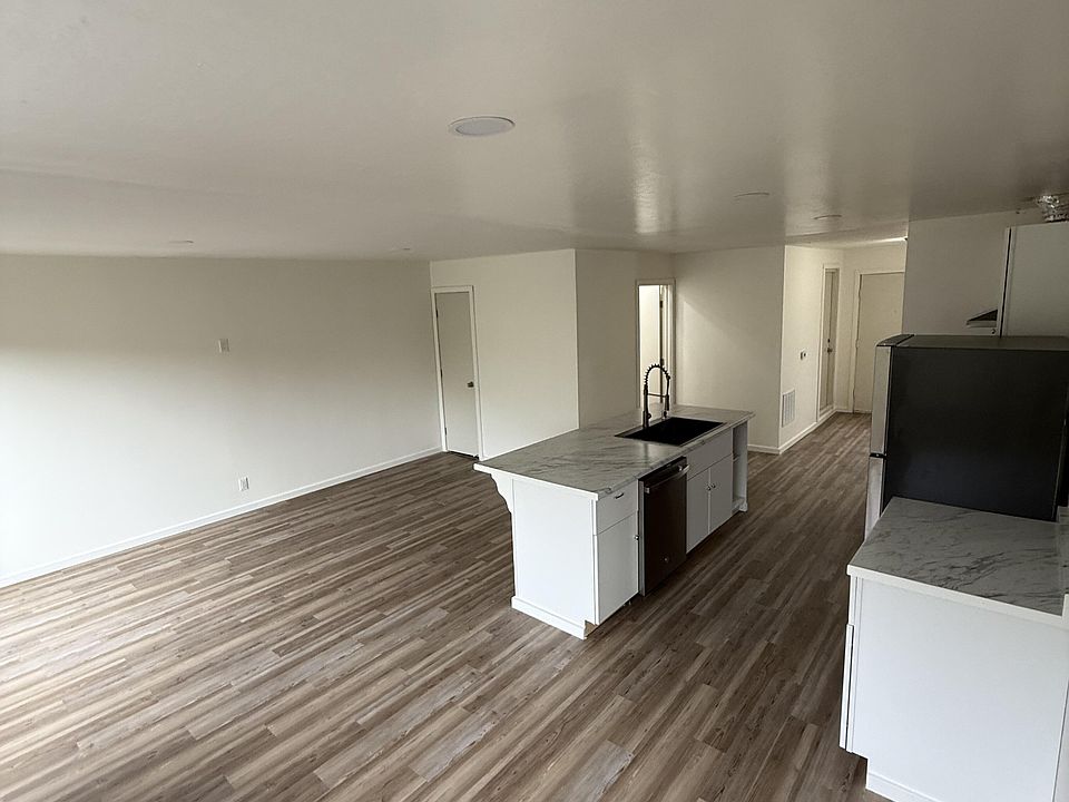 living rm dining kitchen view