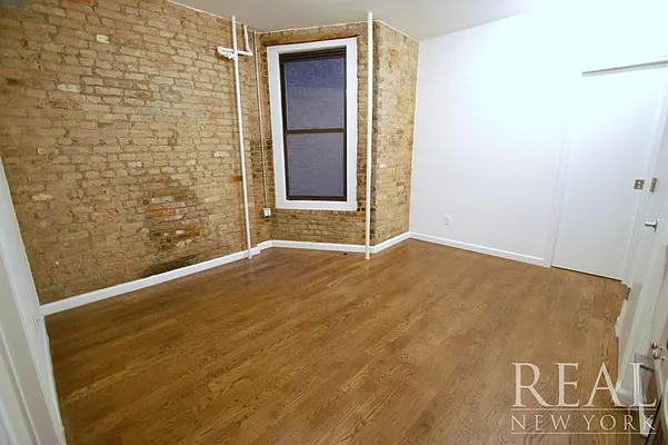 Rented by REAL New York | media 25