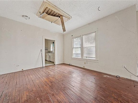 5th image of 2115 Cumberland Ave