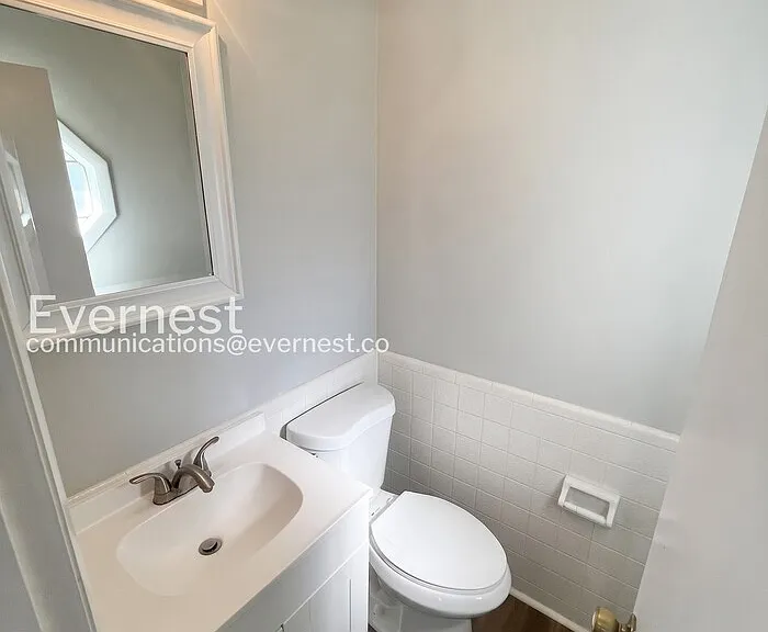 837 Britton Ave — Photo 16