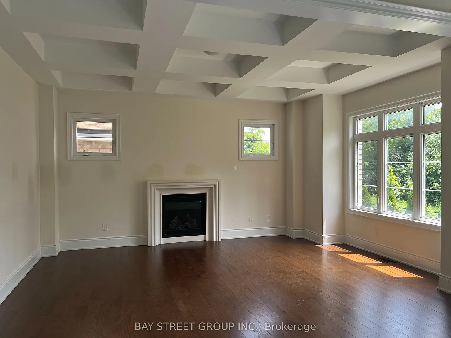 5 bed, $4,999 — Photo 2