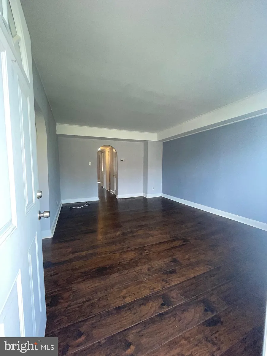 Building Photo - 18 Greenhill Rd #A