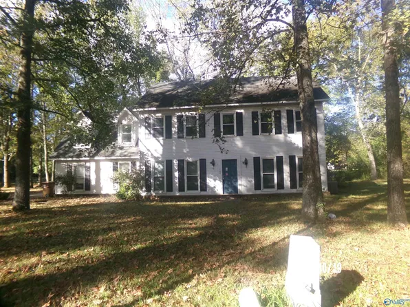 104 Tanglewood Dr, Moulton, AL 35650